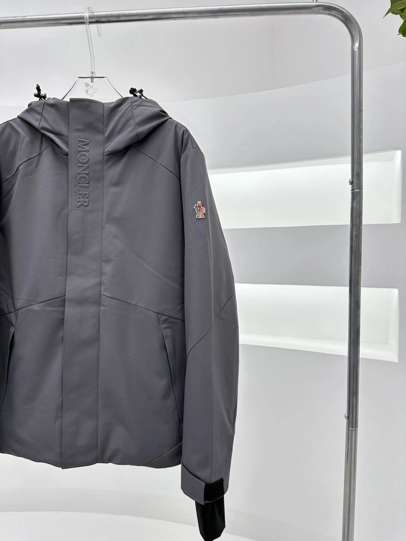 Moncler Down Jackets Breathable 144669