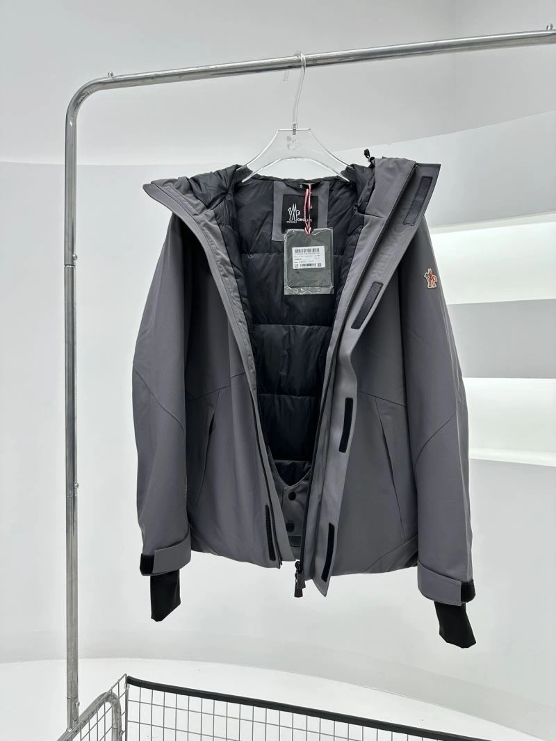 Moncler Down Jackets Breathable 144669