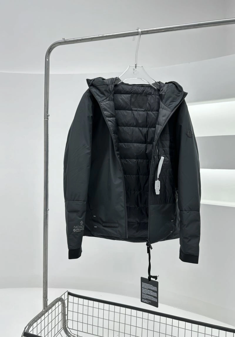 Moncler Down Jackets GoodFit 144670