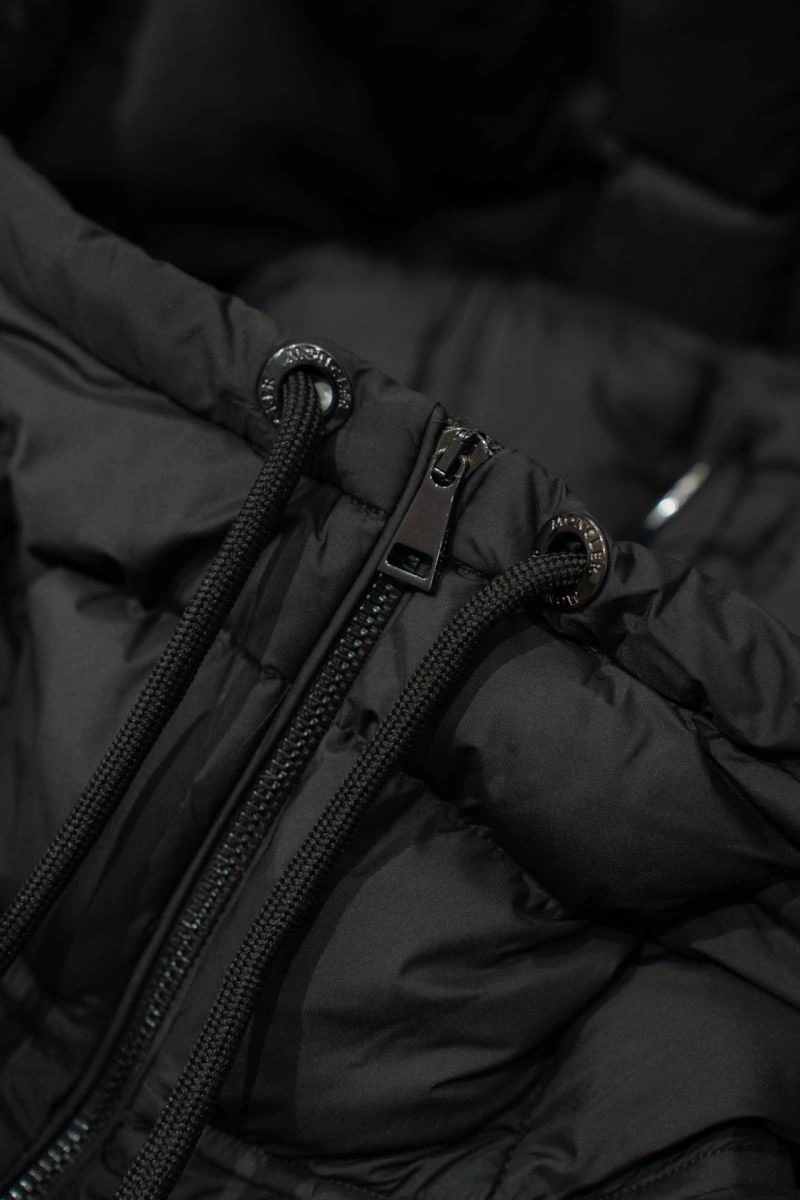 FreshLook Moncler Down Jackets 144659