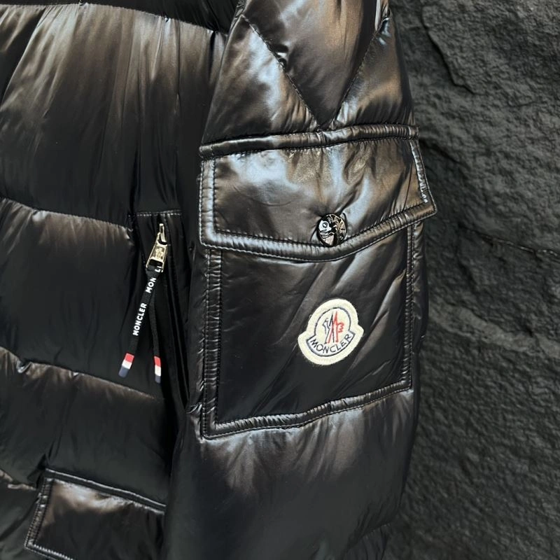 SmoothTexture Moncler Down Jackets 144647