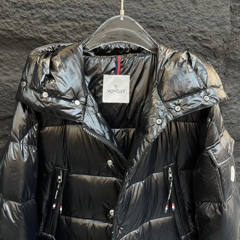 SmoothTexture Moncler Down Jackets 144647