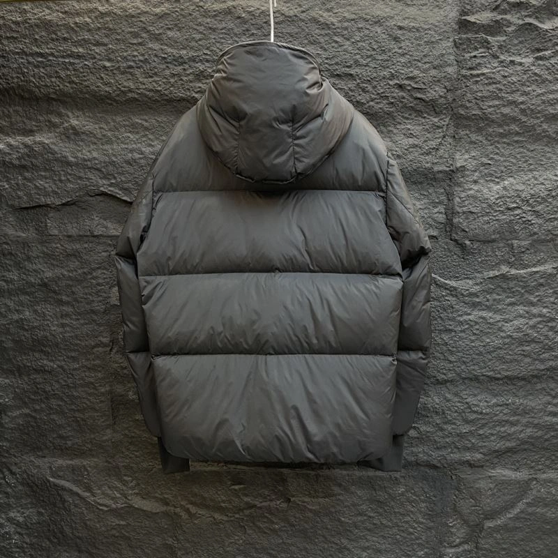 SunProtective Moncler Down Jackets 144663