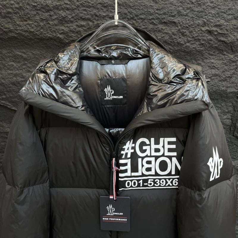 SunProtective Moncler Down Jackets 144663