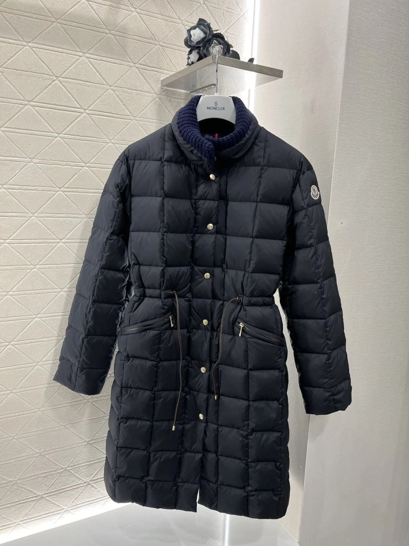 Tailored Moncler Down Jackets 144637