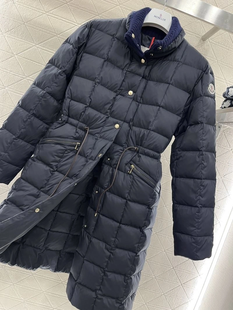 Tailored Moncler Down Jackets 144637