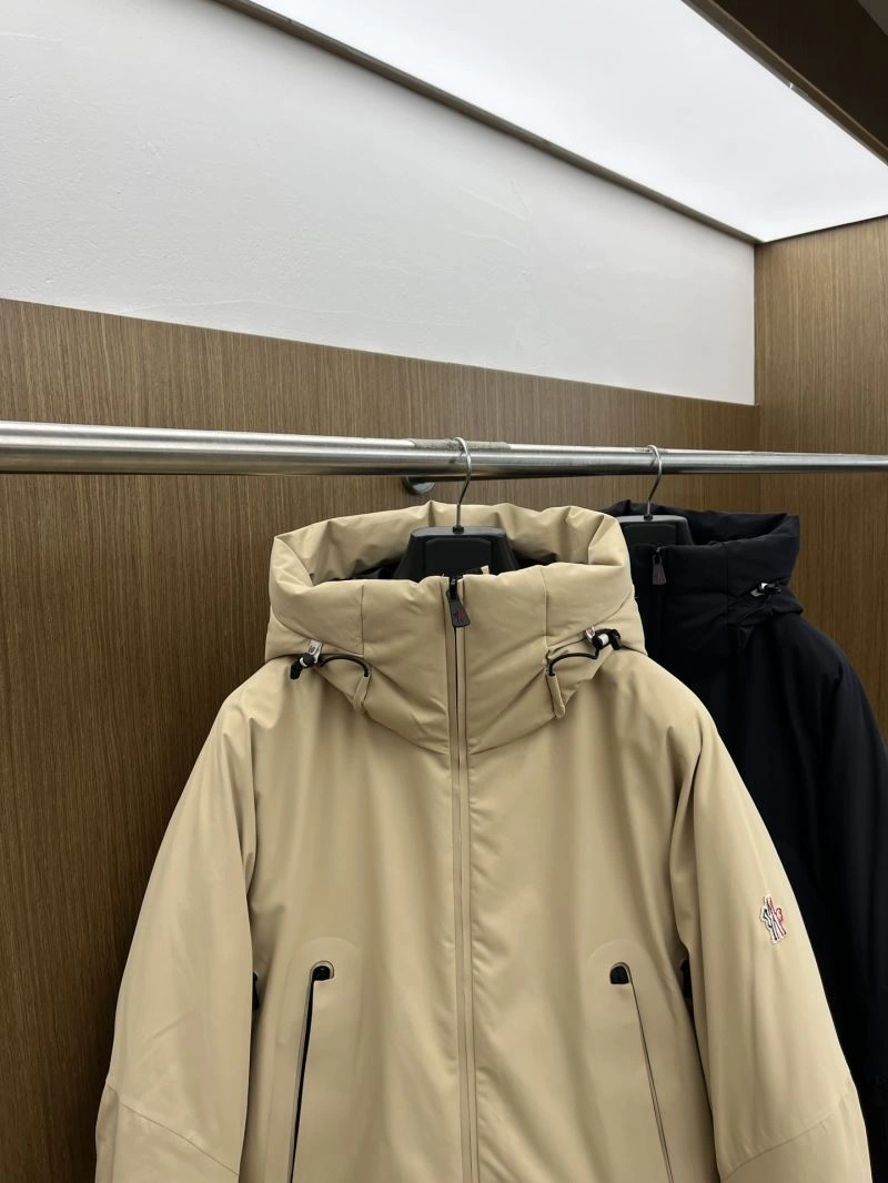 Moncler Down Jackets Stretchable 144641
