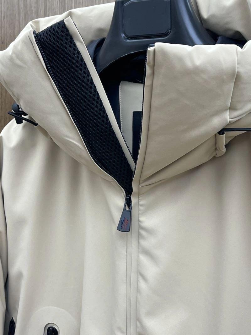 Moncler Down Jackets Stretchable 144641