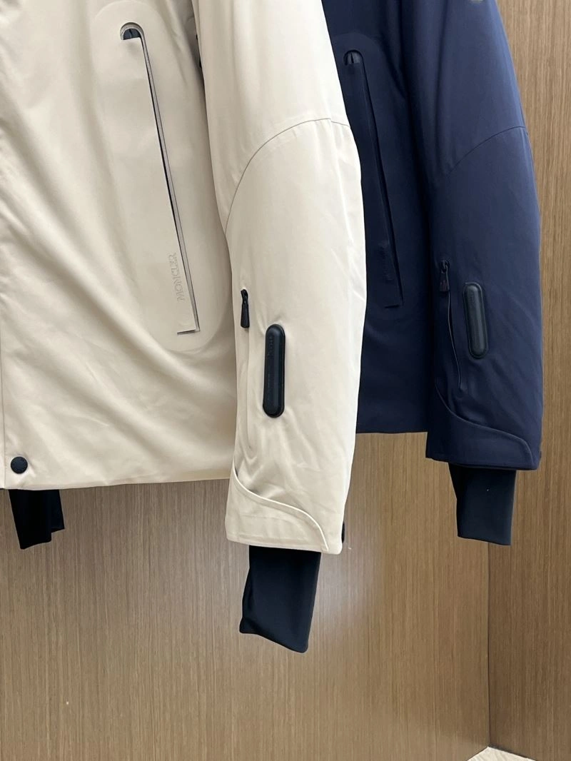 Moncler Down Jackets Stretchable 144641