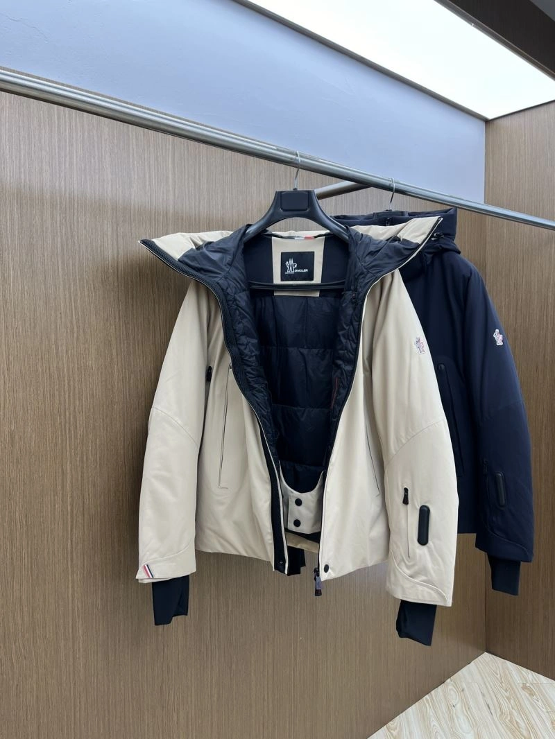 Moncler Down Jackets Stretchable 144641
