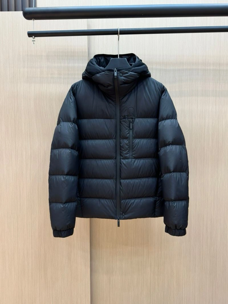 Moncler Down Jackets Fashionable 144633