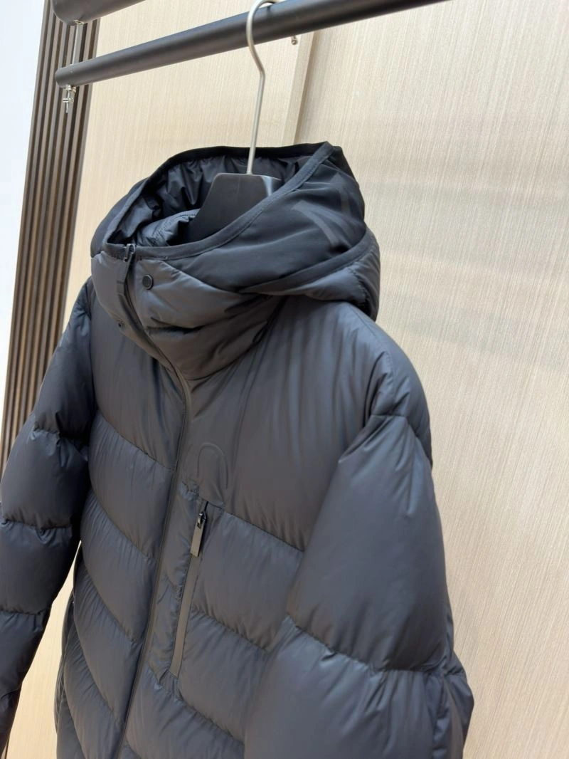 Moncler Down Jackets Fashionable 144633