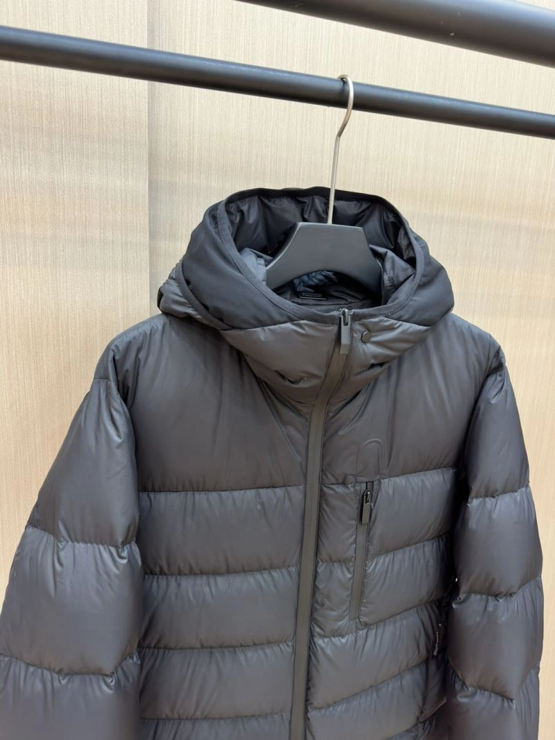 Moncler Down Jackets Fashionable 144633