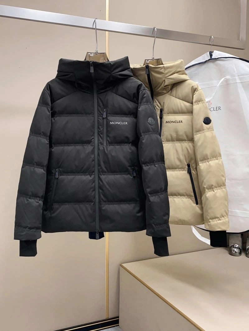 FlexibleFit Moncler Down Jackets 144631