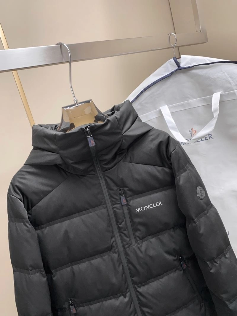 FlexibleFit Moncler Down Jackets 144631