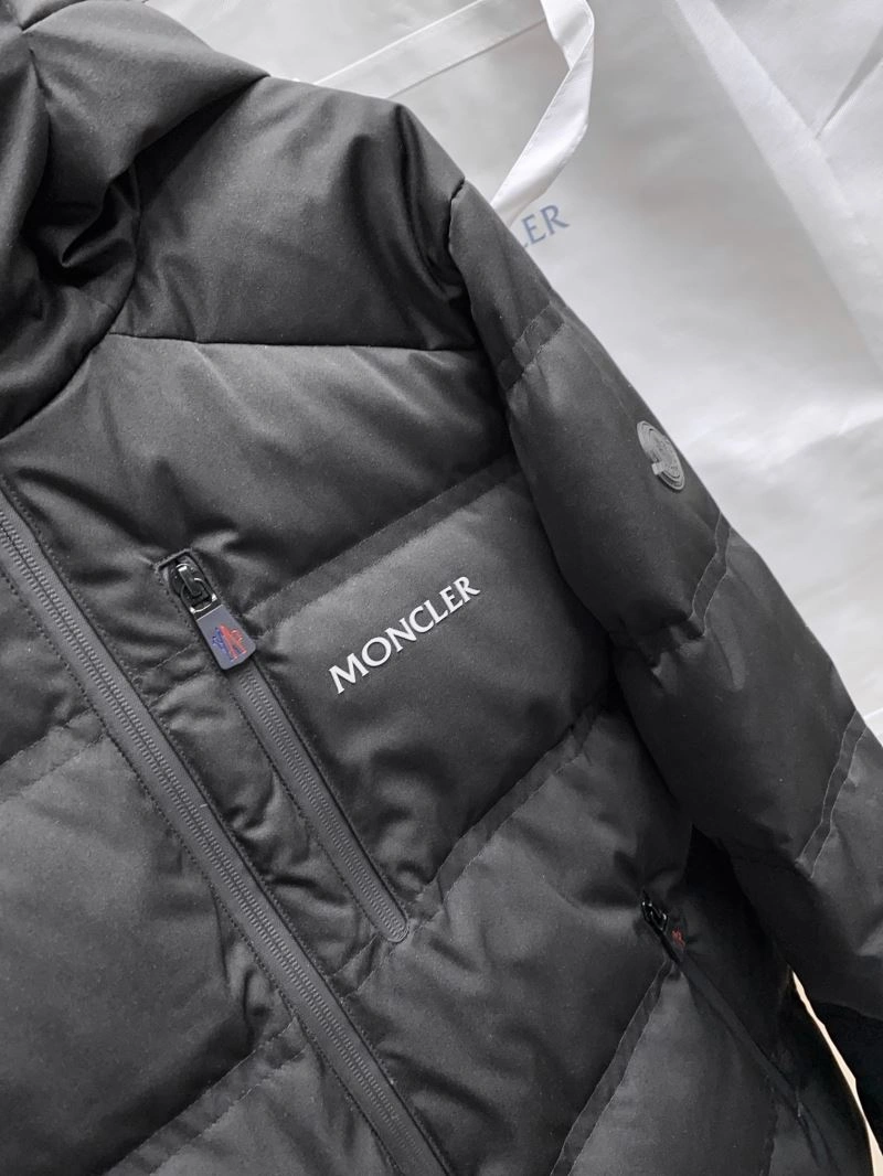 FlexibleFit Moncler Down Jackets 144631