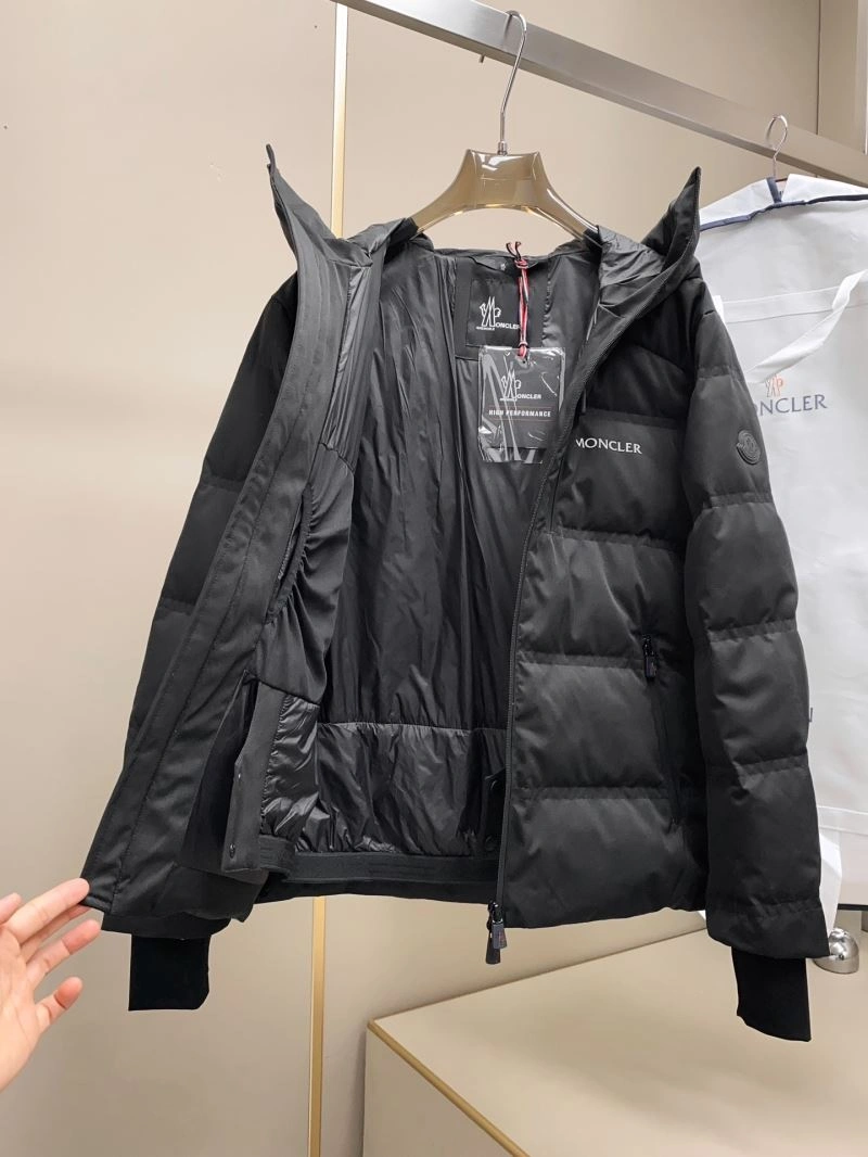 FlexibleFit Moncler Down Jackets 144631