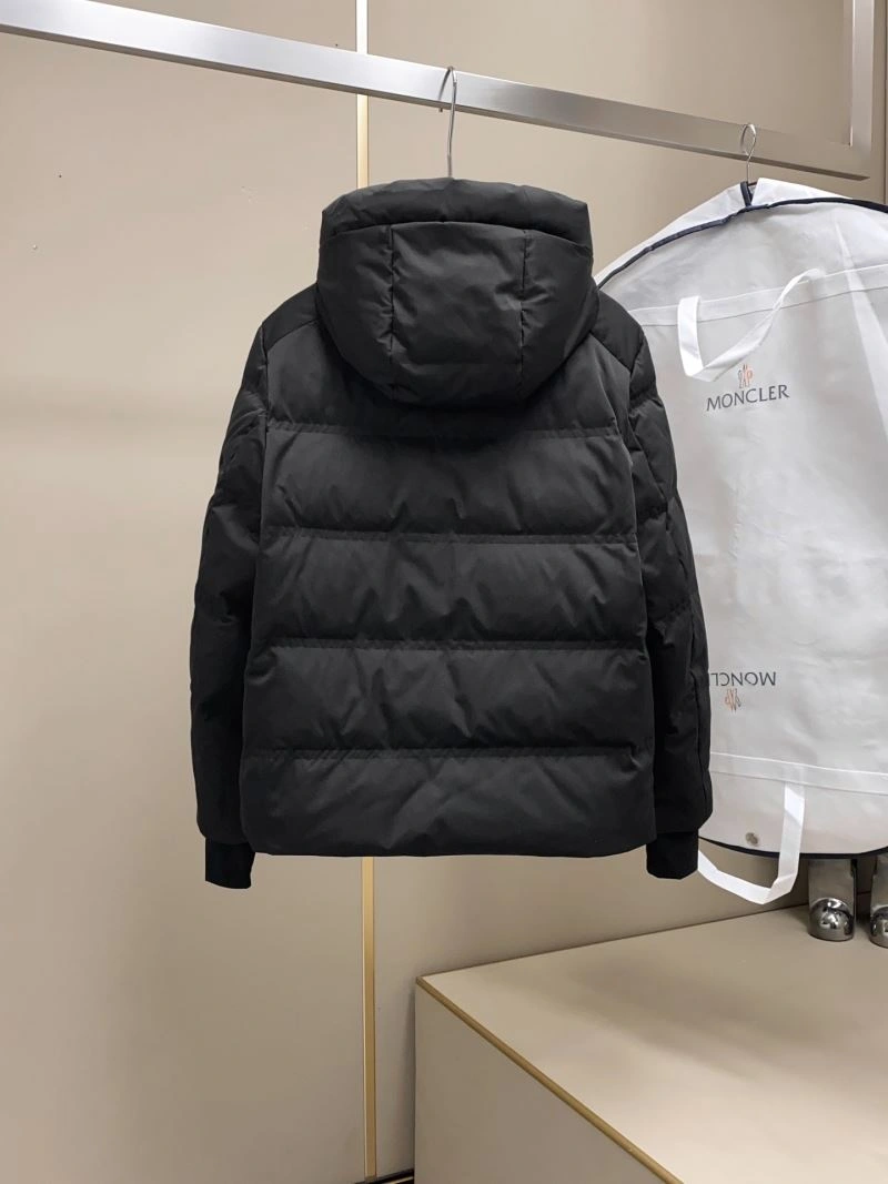 FlexibleFit Moncler Down Jackets 144631