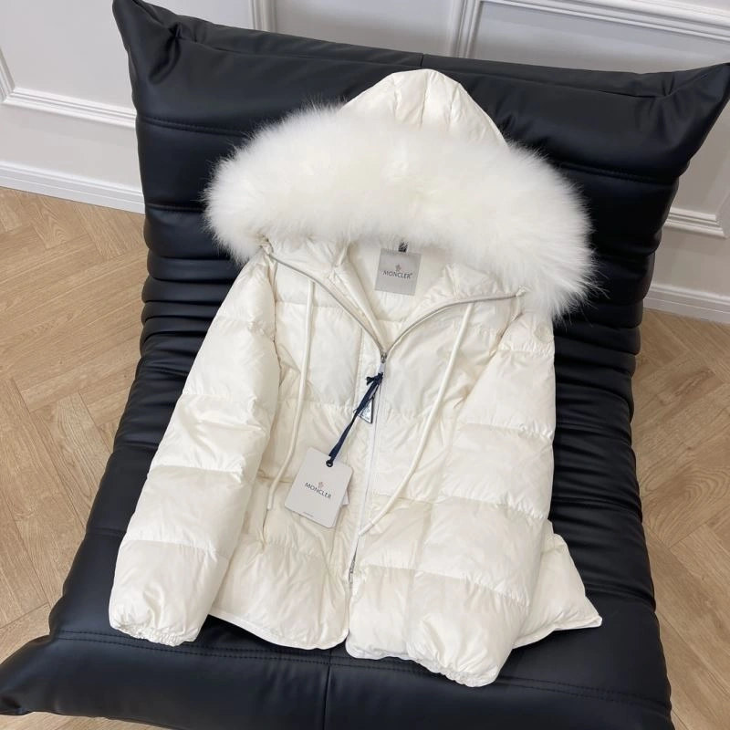 Moncler Down Jackets Supportive 144634