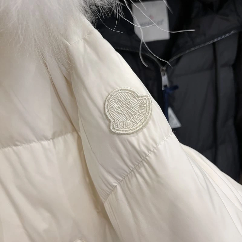 Moncler Down Jackets Supportive 144634