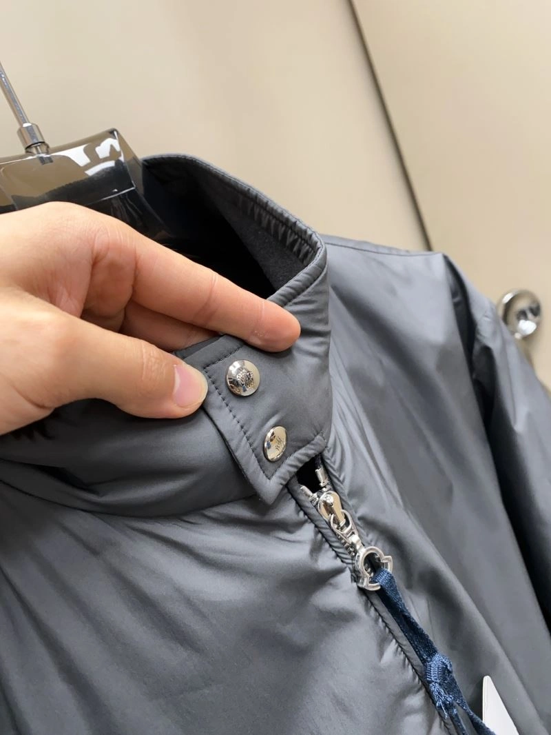 Moncler Down Jackets Practical 144628