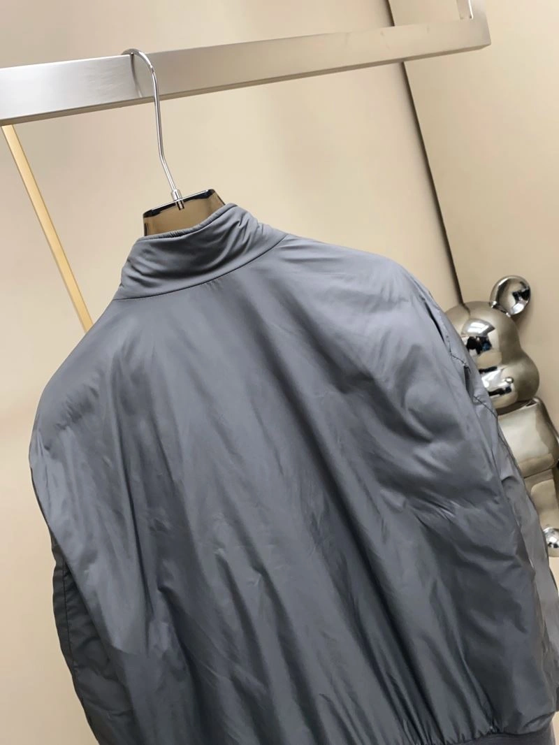 Moncler Down Jackets Practical 144628