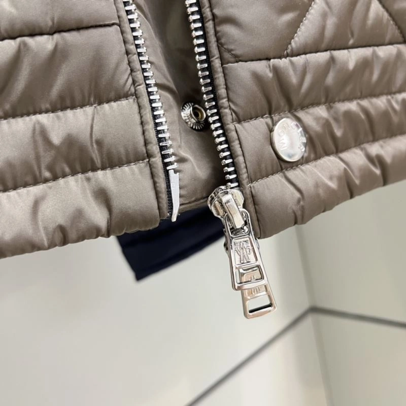 SmoothTexture Moncler Down Jackets 144630