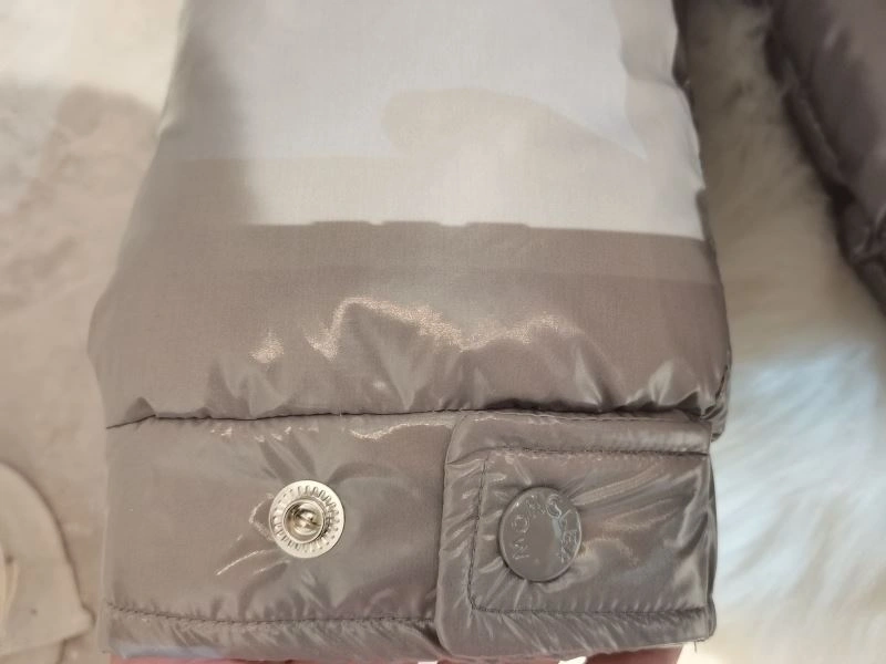 Moncler Down Jackets Colorful 144620