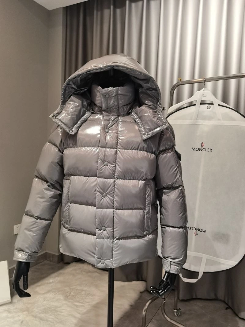 Moncler Down Jackets Colorful 144620