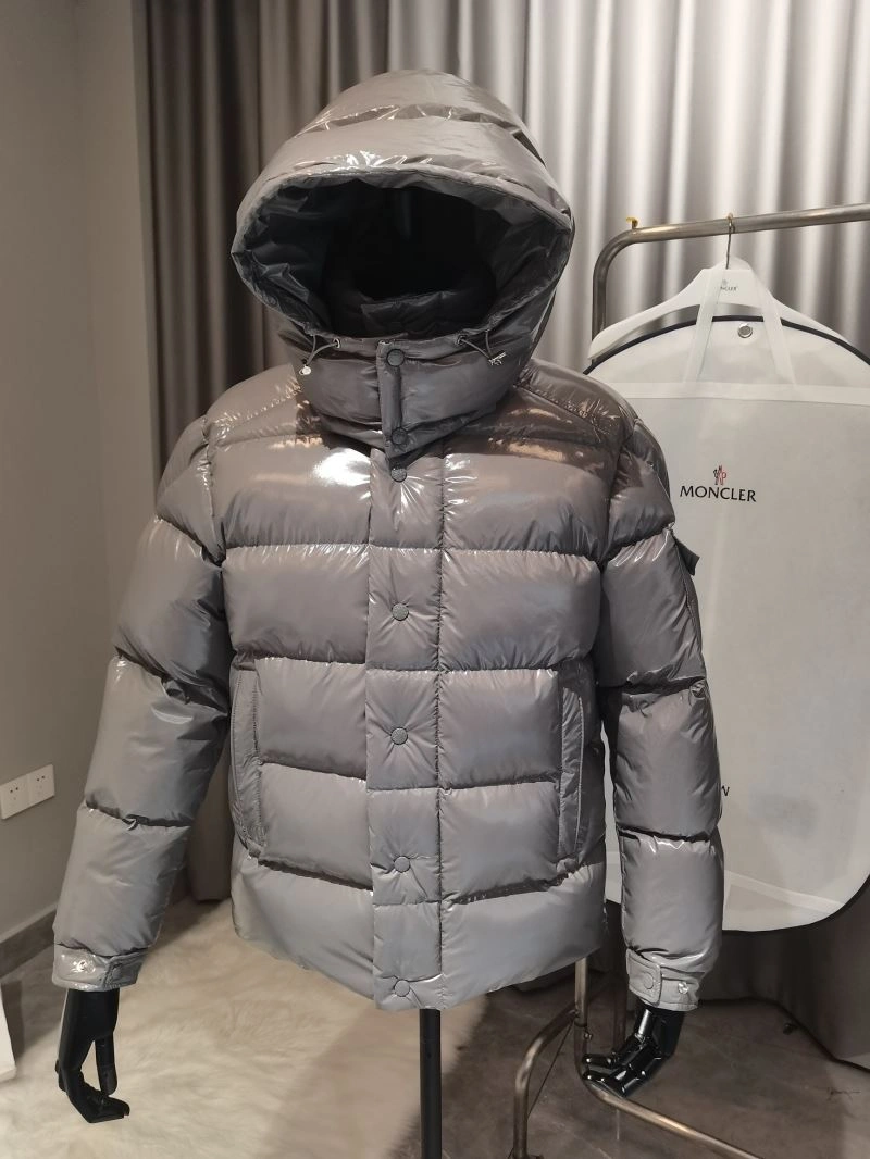 Moncler Down Jackets Colorful 144620