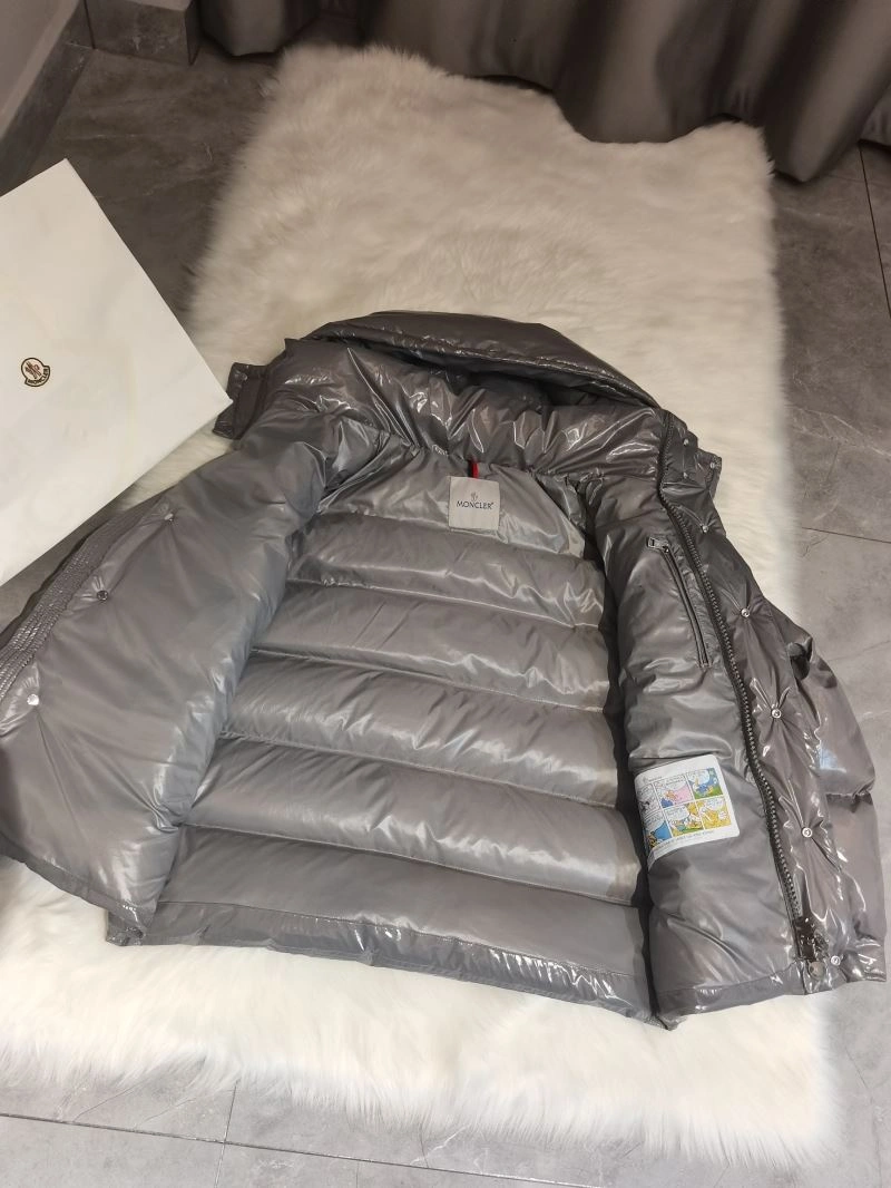 Moncler Down Jackets Colorful 144620