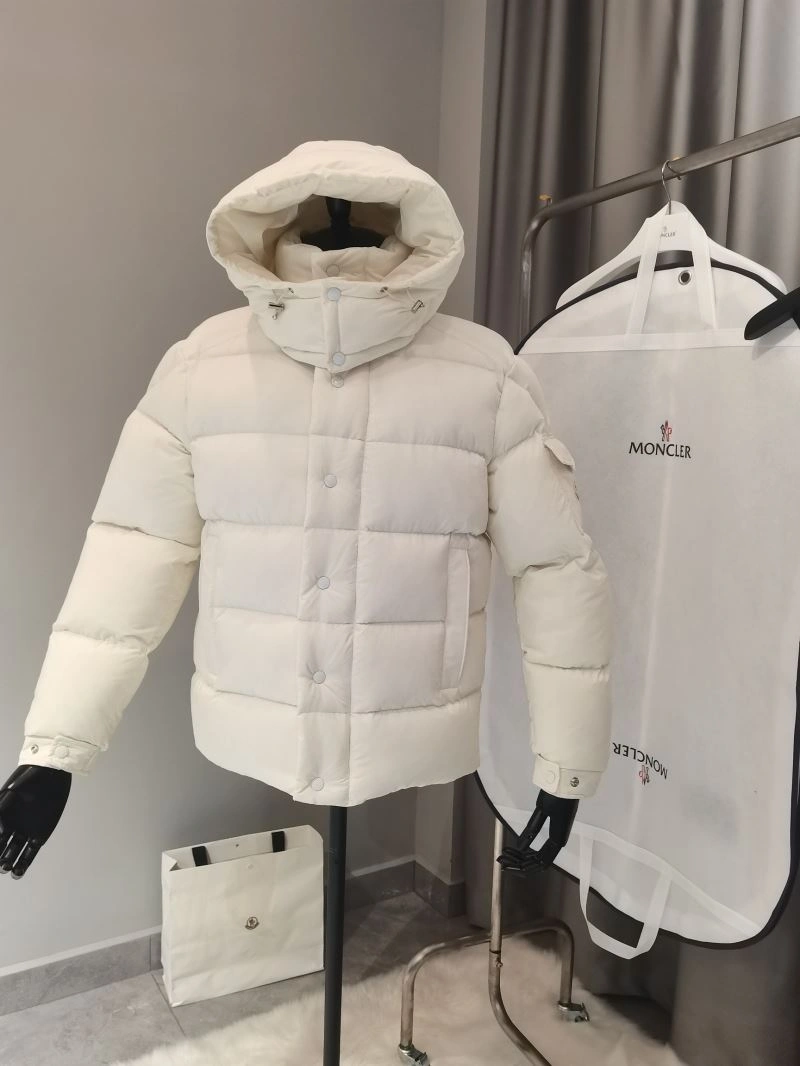 Comfortable Moncler Down Jackets 144602