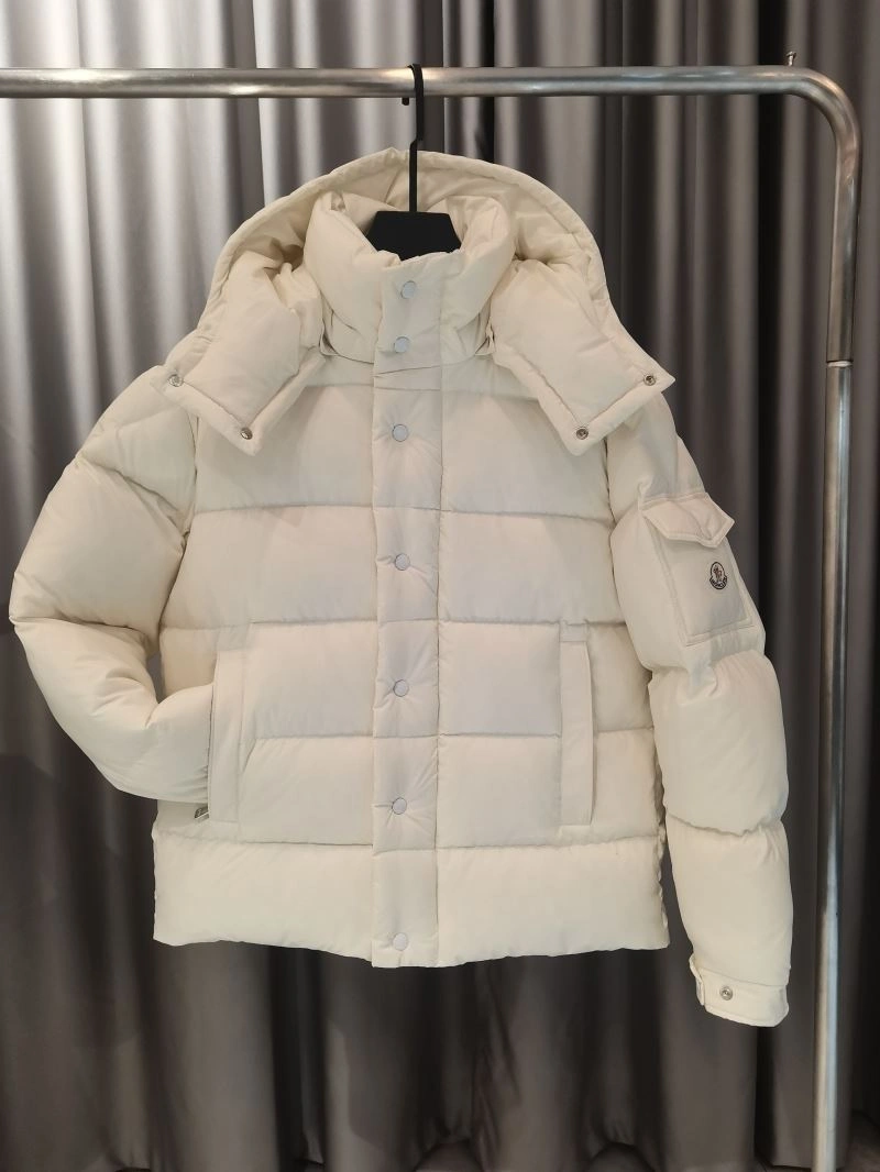 Comfortable Moncler Down Jackets 144602