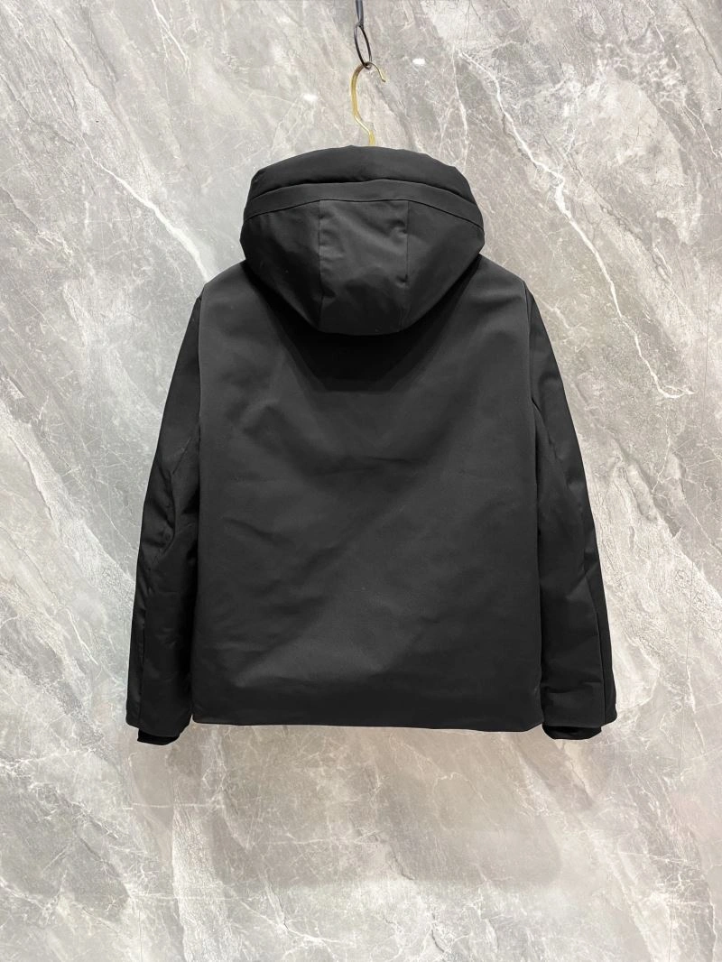 Moncler Down Jackets Classic 144623