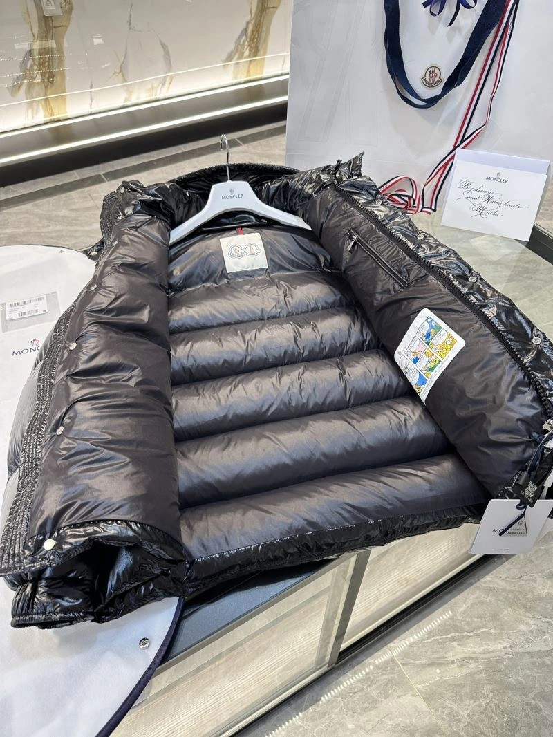 Affordable Moncler Down Jackets 144608