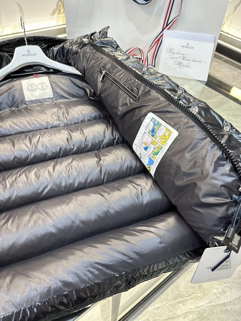 Affordable Moncler Down Jackets 144608