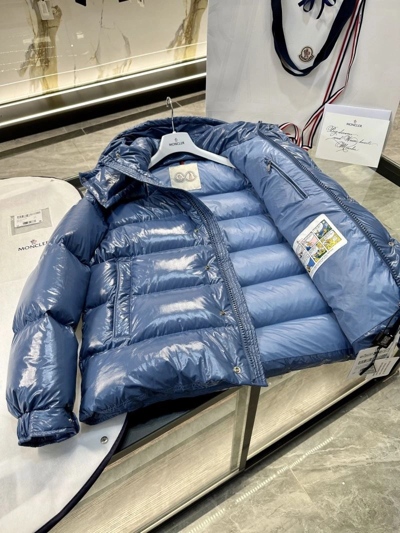 Moncler Down Jackets Sporty 144609