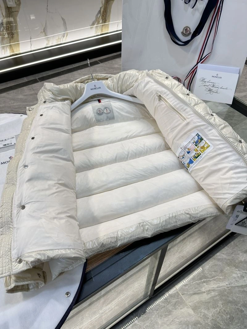 WellDesigned Moncler Down Jackets 144605
