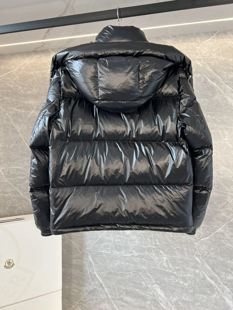 Moncler Down Jackets Snug 144612