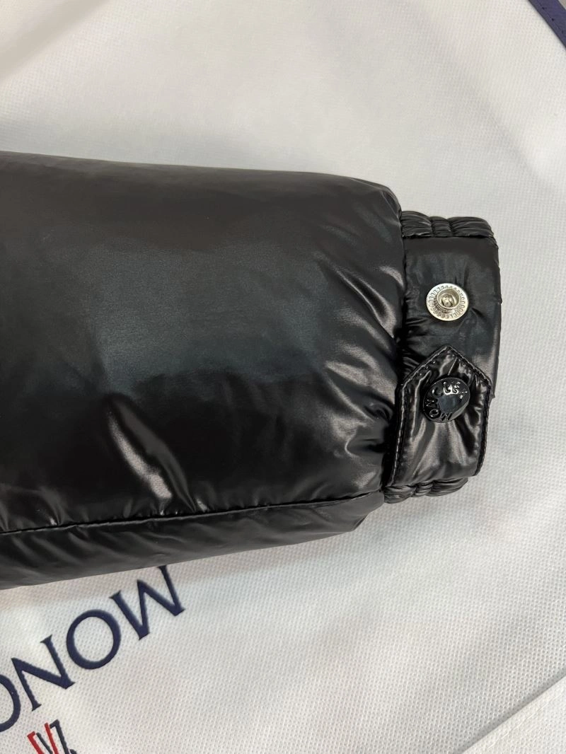 Affordable Moncler Down Jackets 144611