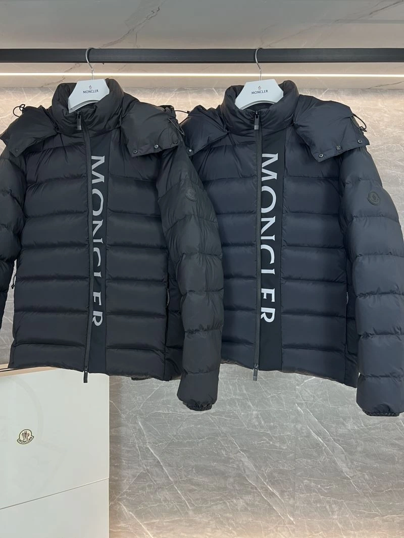 Moncler Down Jackets Fashionable 144603