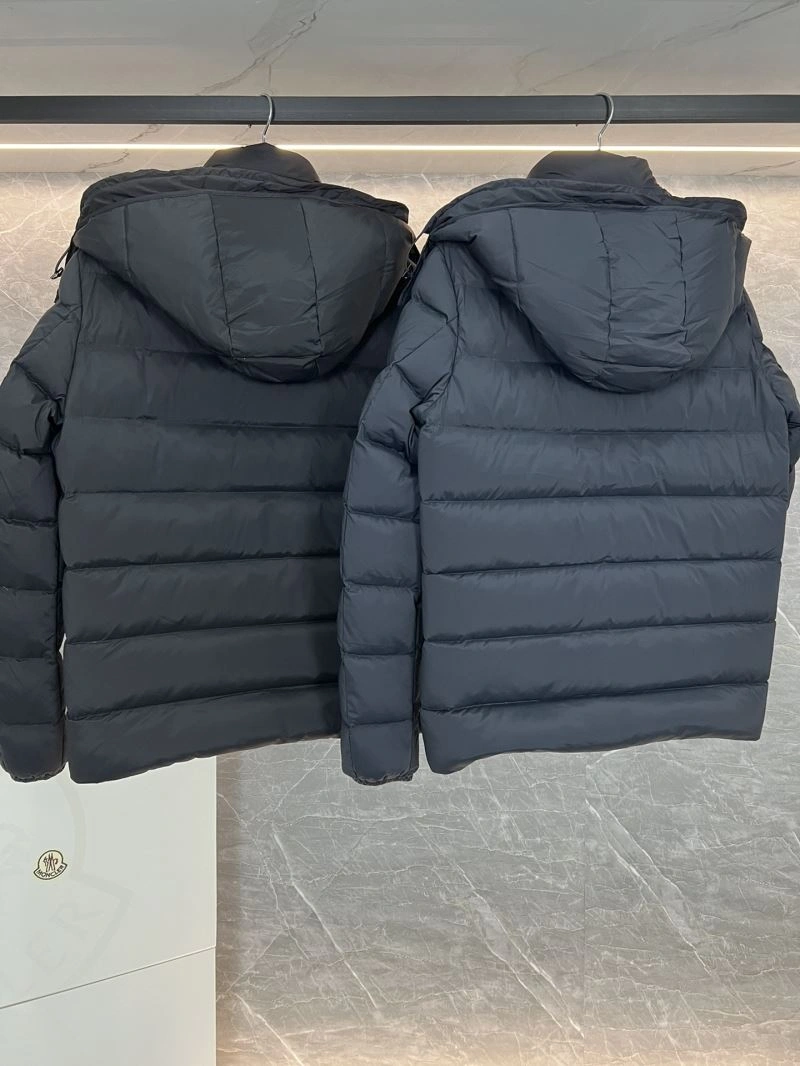 Moncler Down Jackets Fashionable 144603