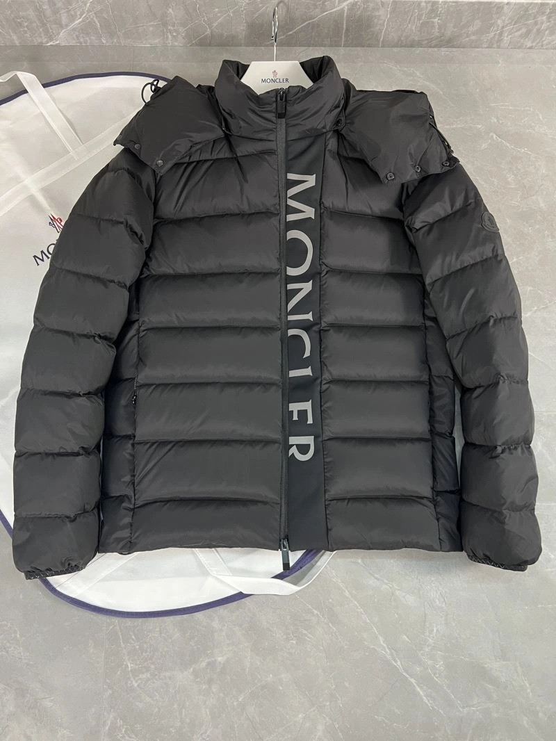 Practical Moncler Down Jackets 144601