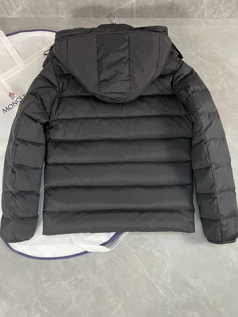 Practical Moncler Down Jackets 144601