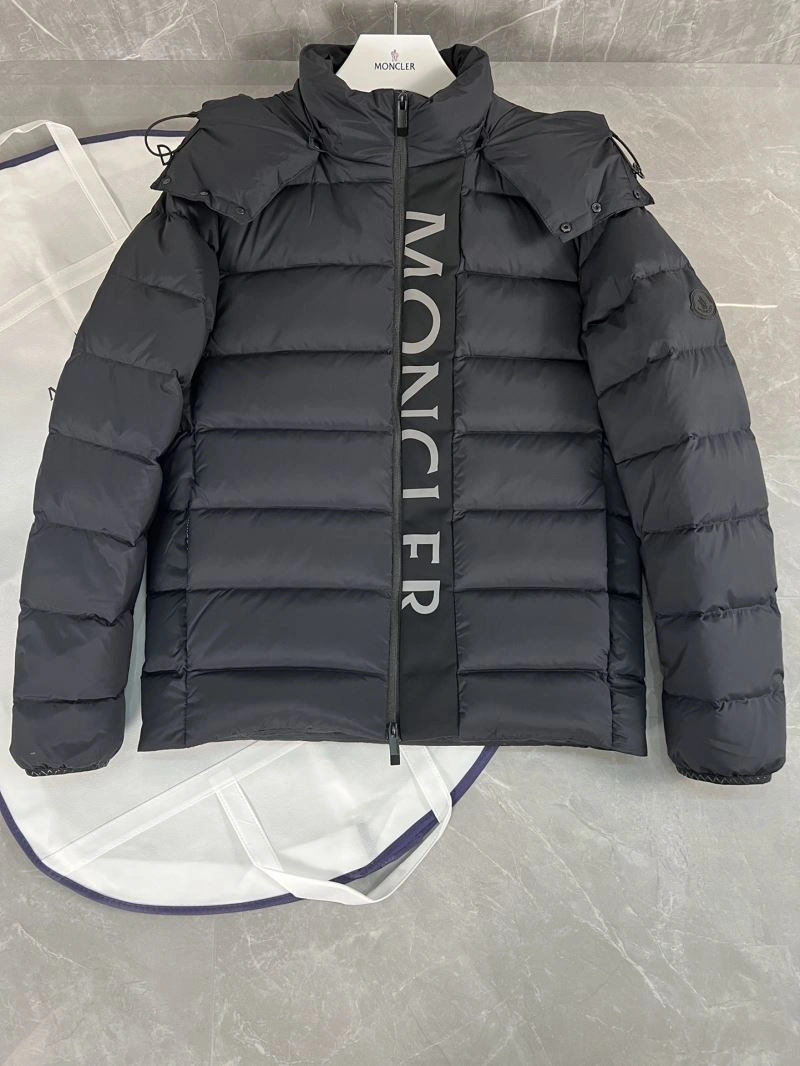 Moncler Down Jackets Elegant 144598