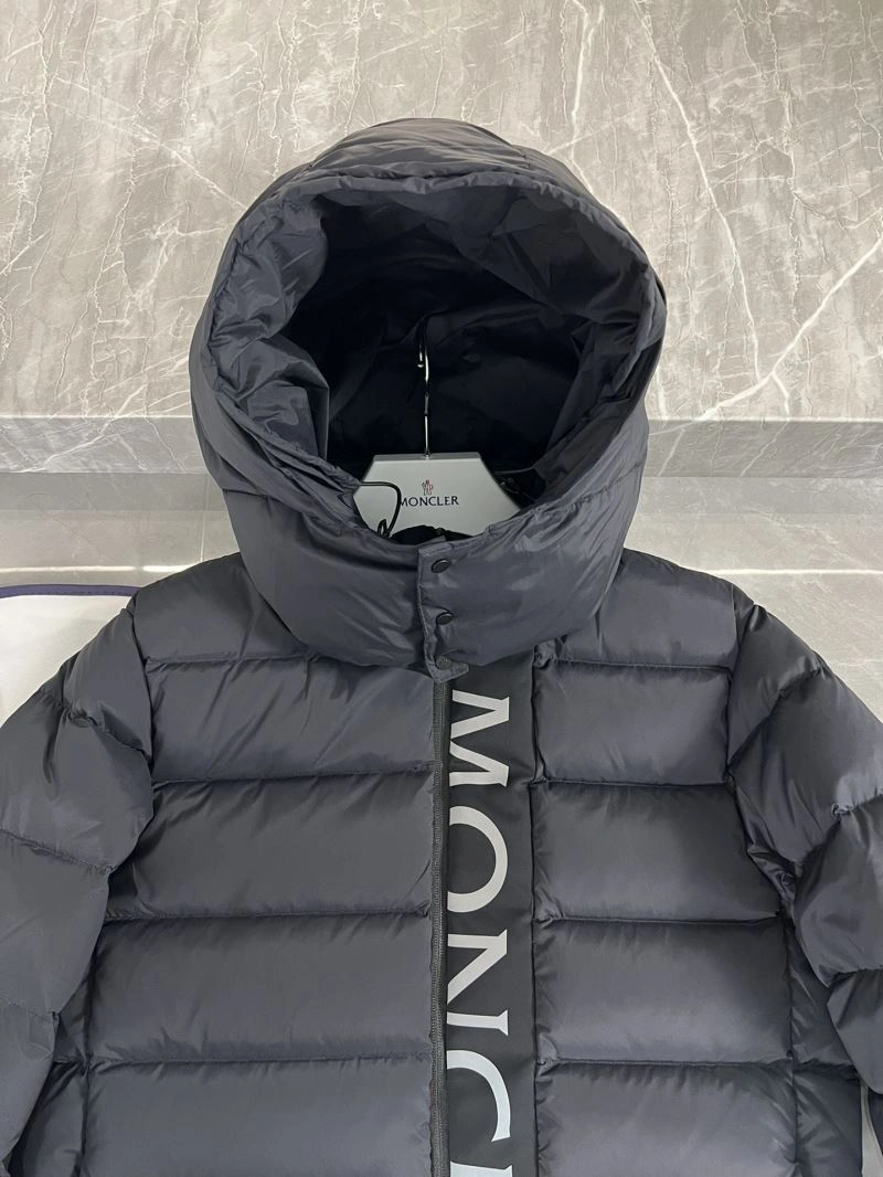 Moncler Down Jackets Elegant 144598