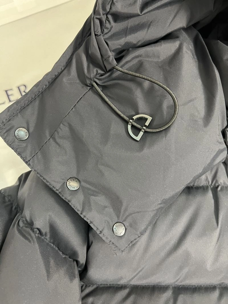 Moncler Down Jackets Elegant 144598