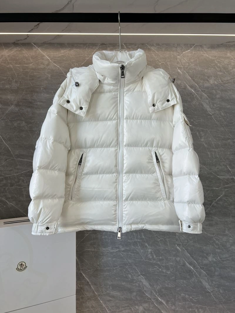 Snug Moncler Down Jackets 144596
