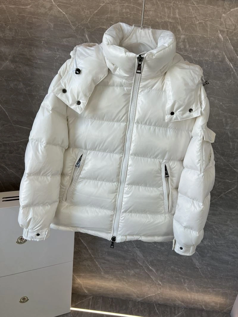 Snug Moncler Down Jackets 144596