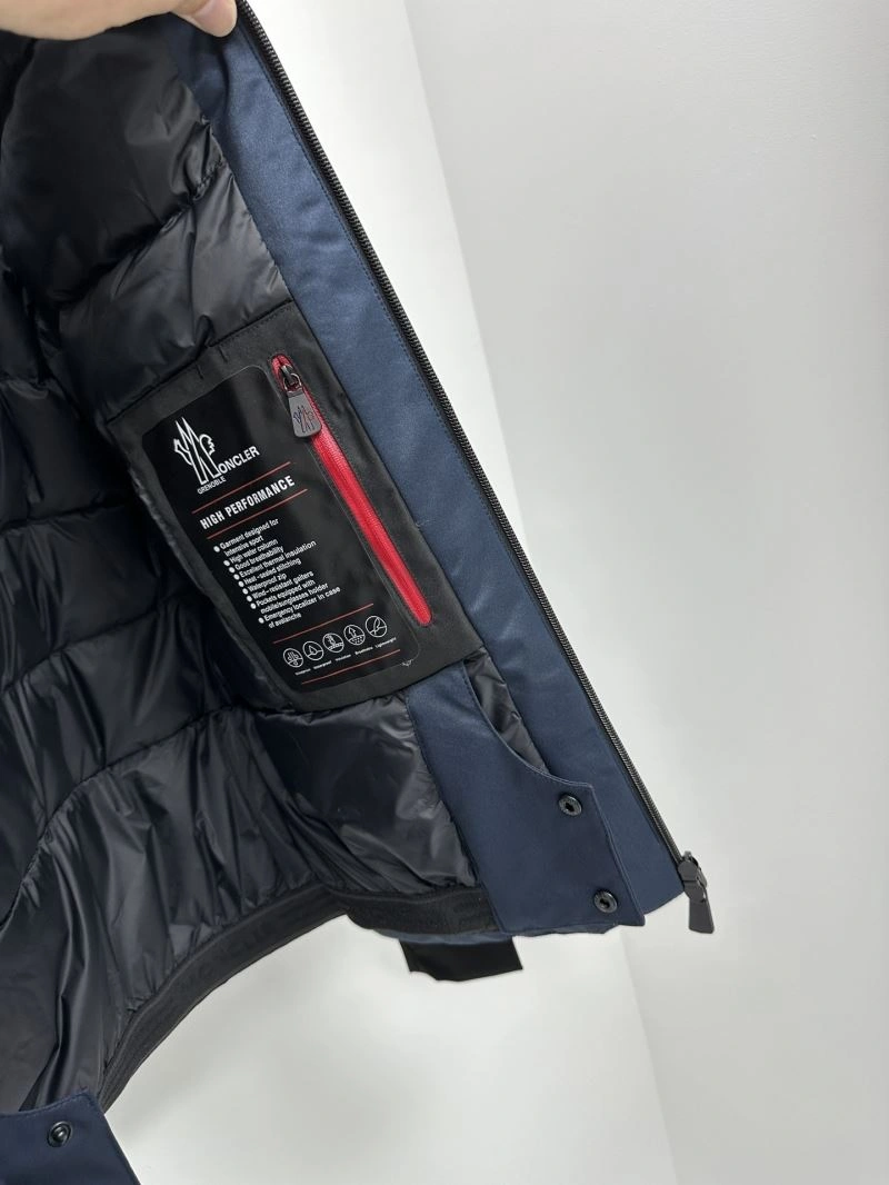TechFriendly Moncler Down Jackets 144597